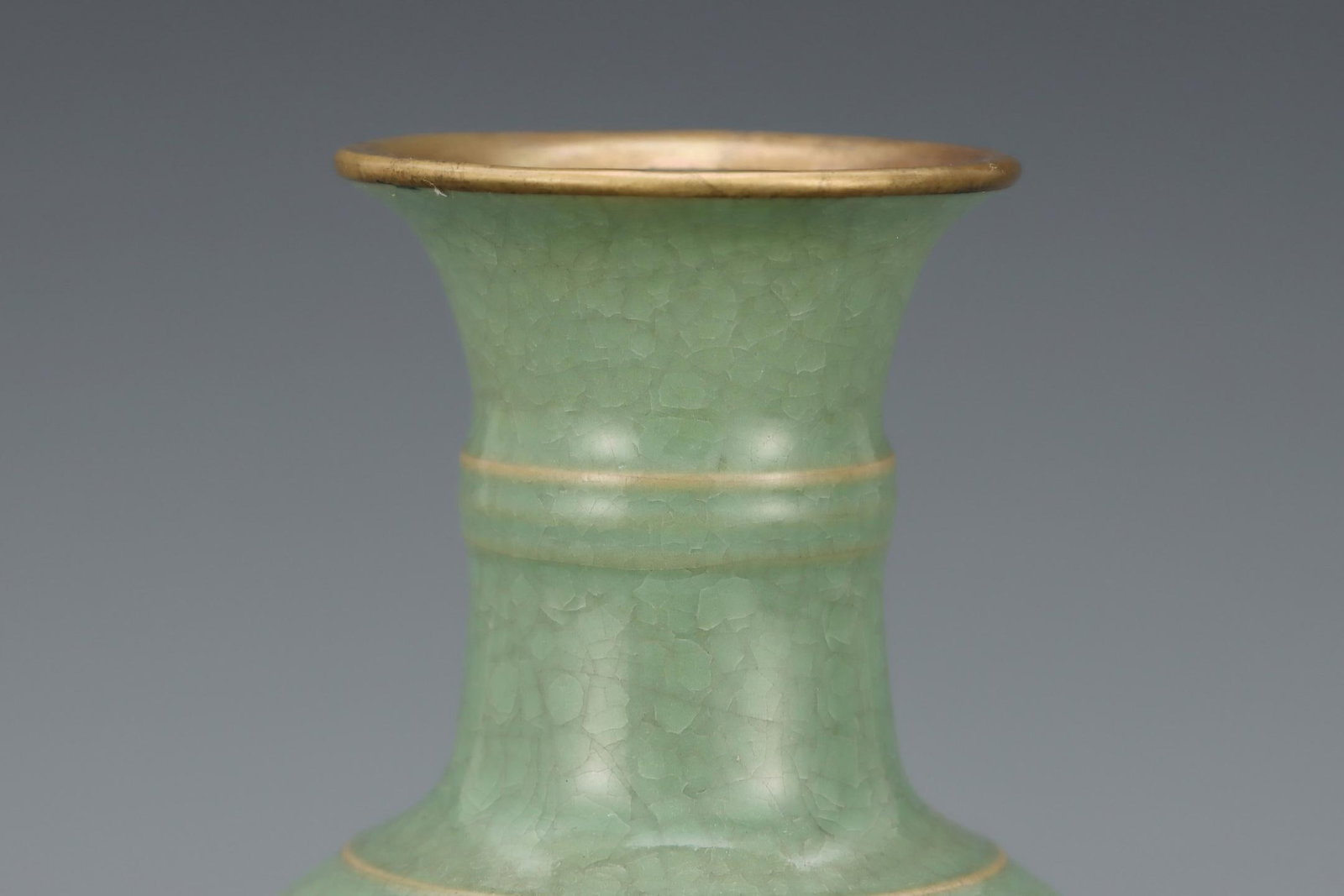 A Ru Ware Celadon Vase - 5