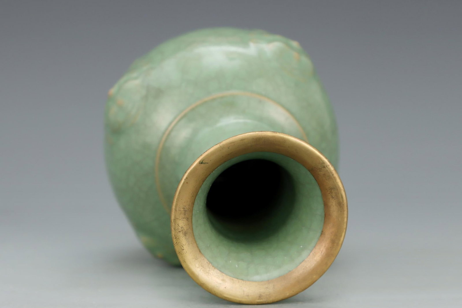 A Ru Ware Celadon Vase - 8