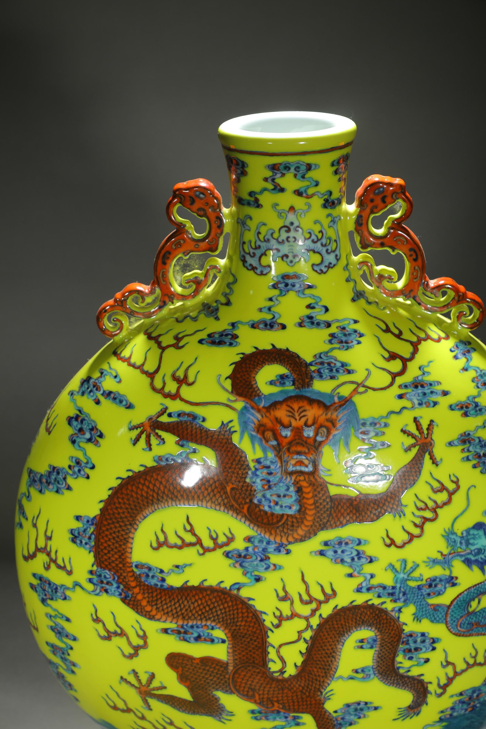 Yellow-Ground Dragon Moonflask - 9