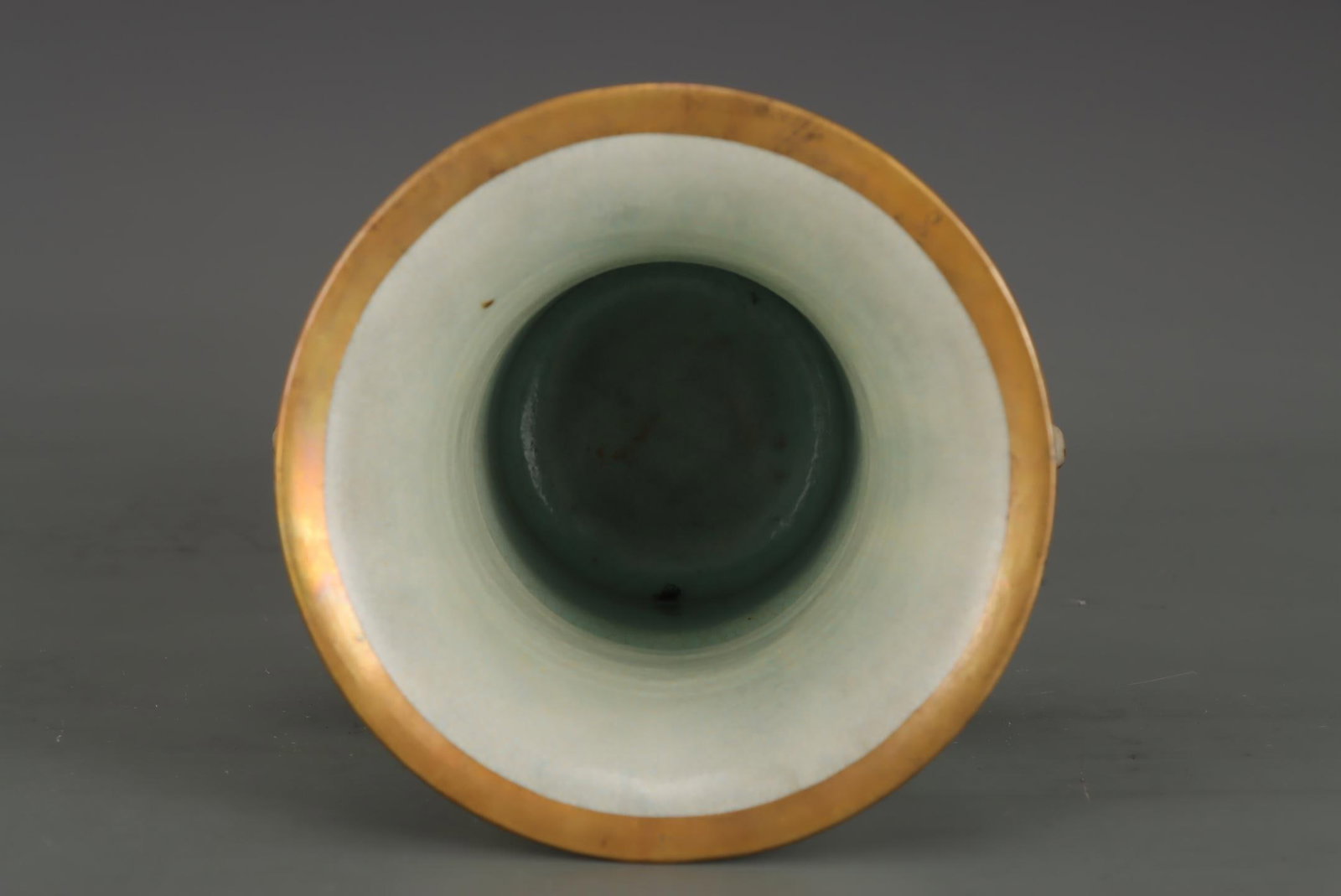 A Ru Ware Celadon Vase - 8