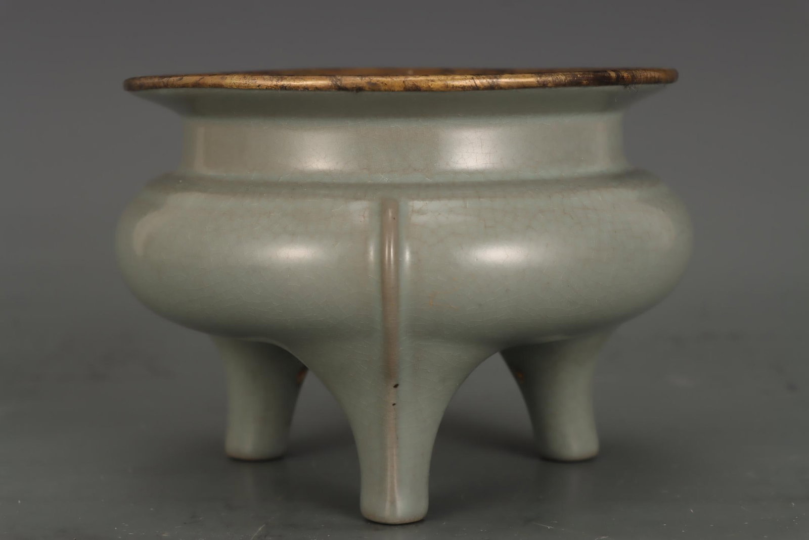 A Ru Ware Celadon Ding Censer - 4