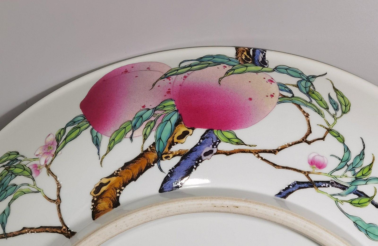A Enamel Charger - 6