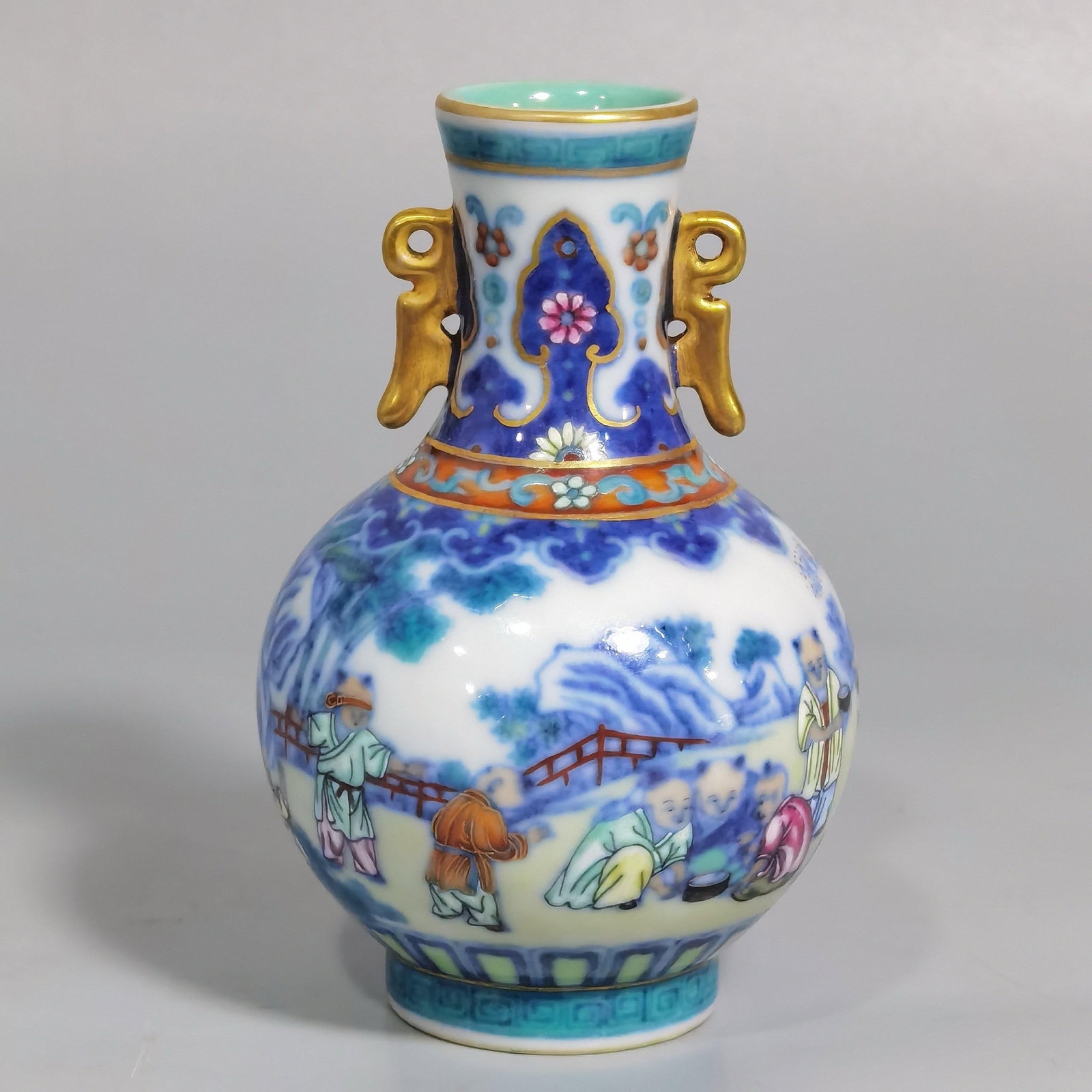 A Doucai Vase - 3