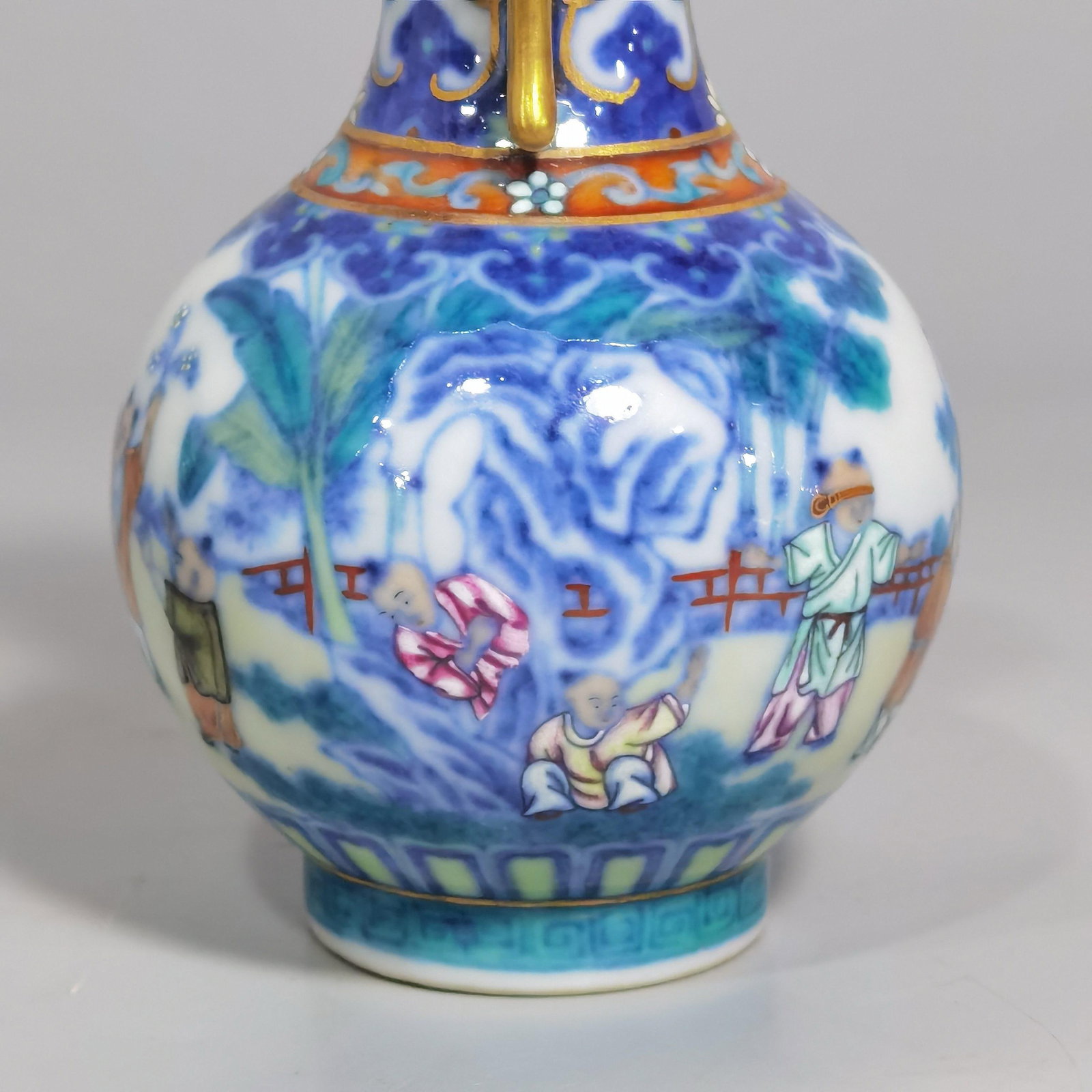 A Doucai Vase - 6