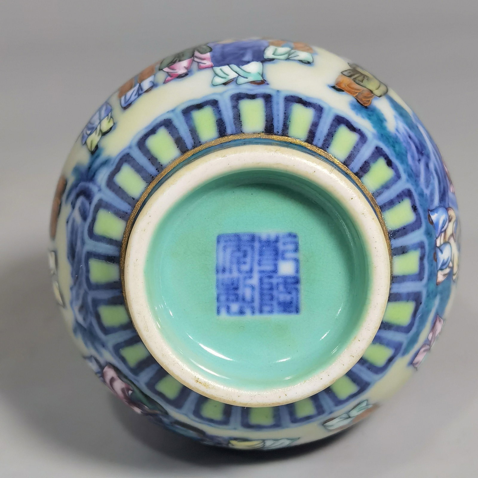A Doucai Vase - 8
