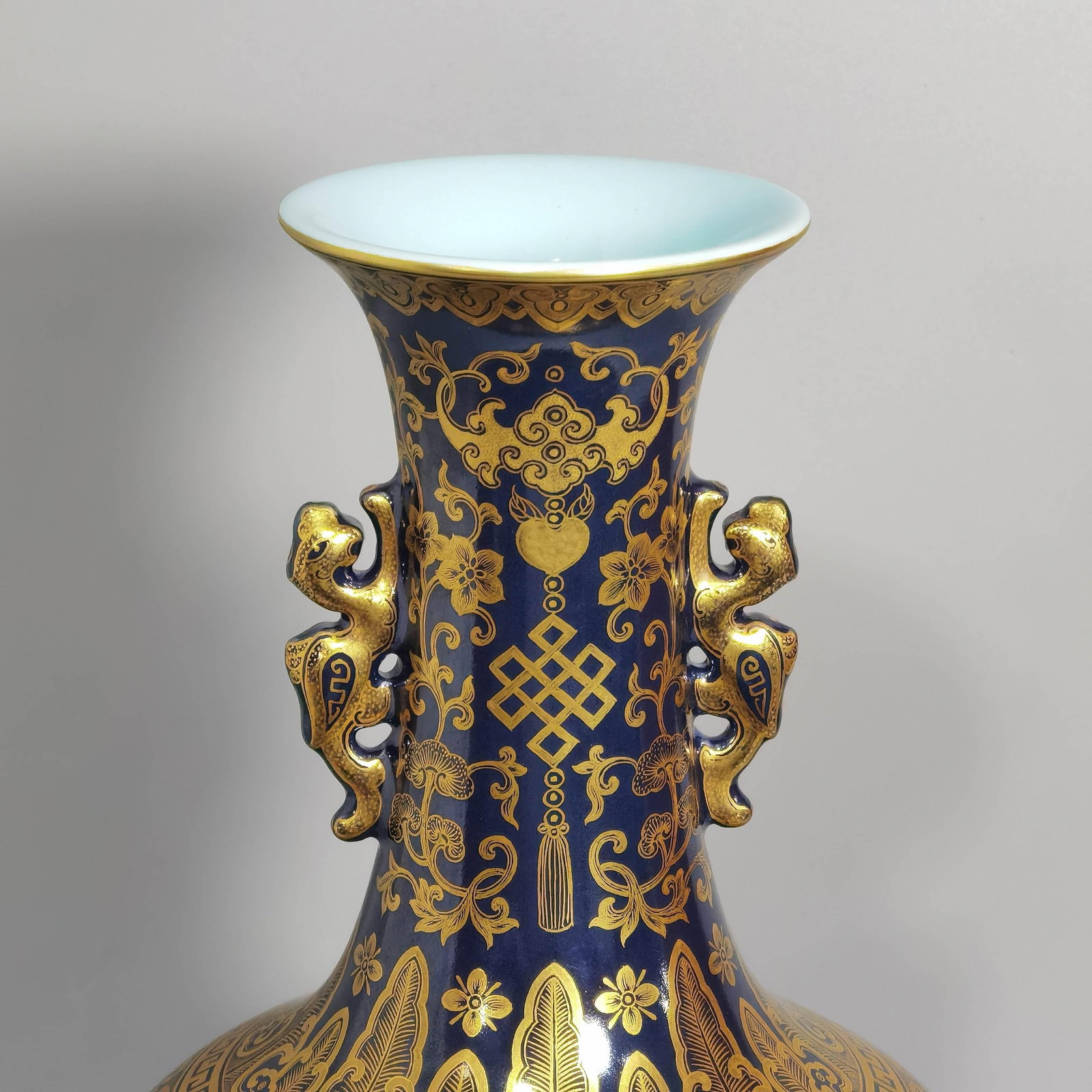 A Blue Glazed Vase - 4