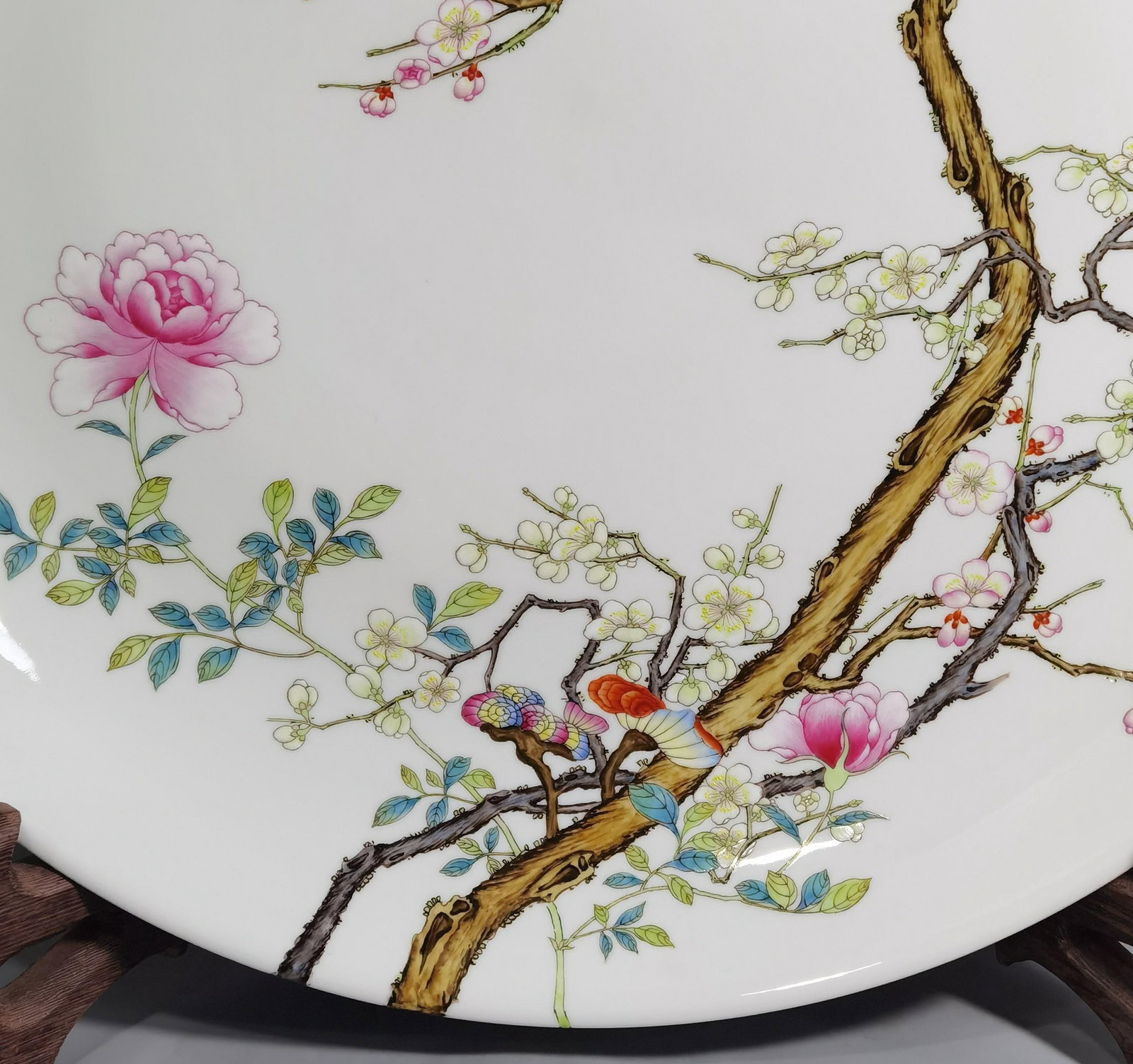 A Enamel Charger - 4