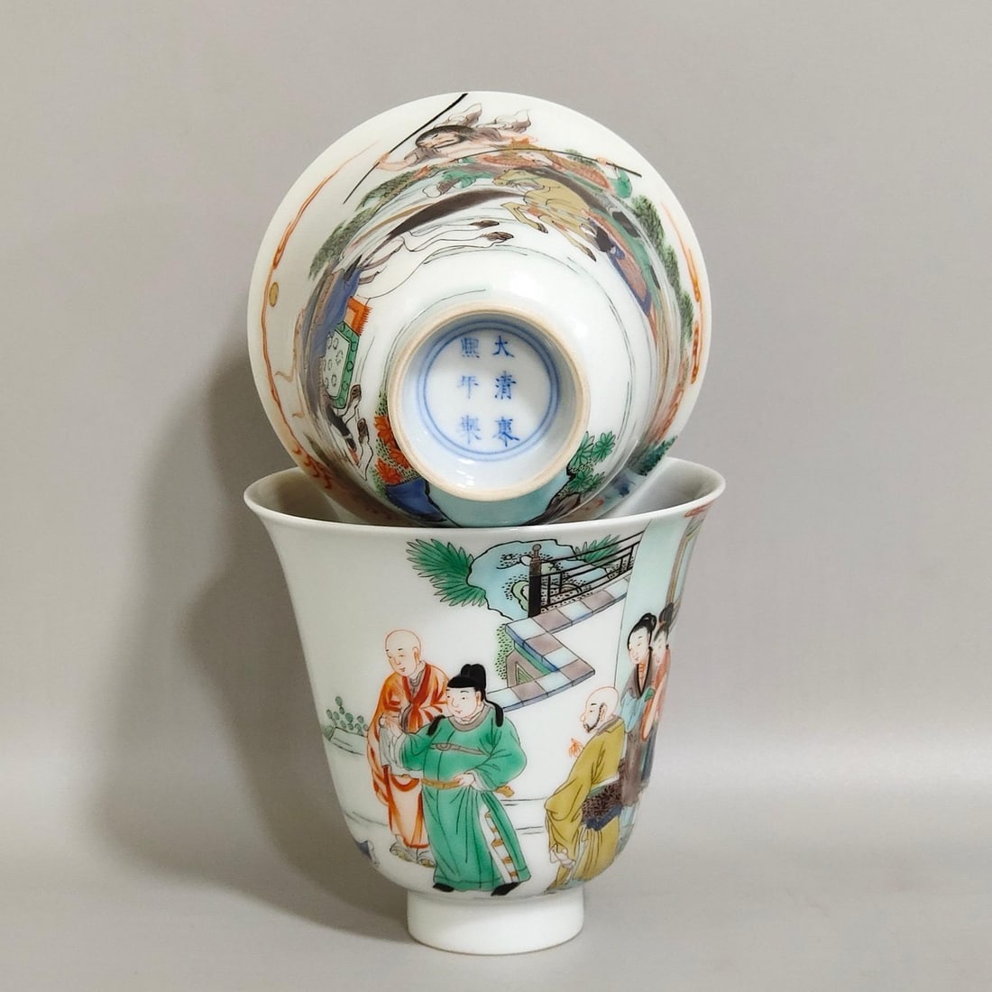 A Wucai Cup - 8