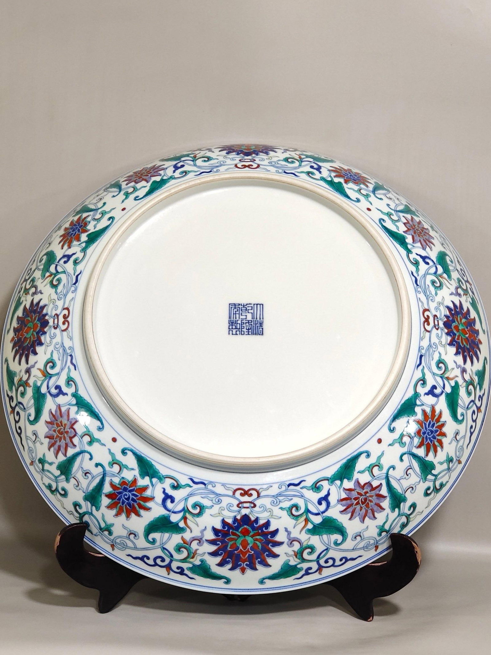 A Doucai Charger - 8