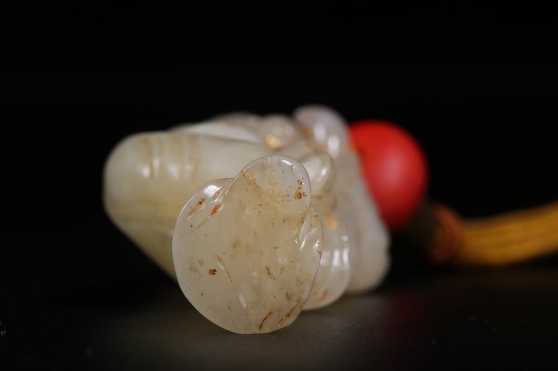 A Hetian Jade Lady Ornament - 11
