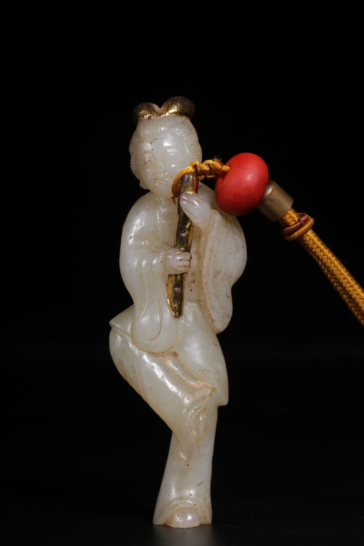 A Hetian Jade Lady Ornament (1 of 11)