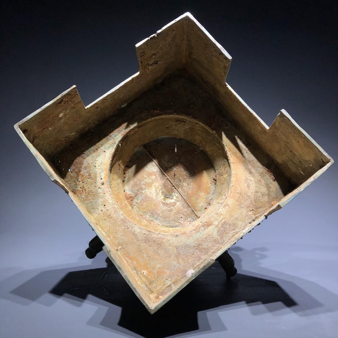 A Bronze Gui Vessel - 11