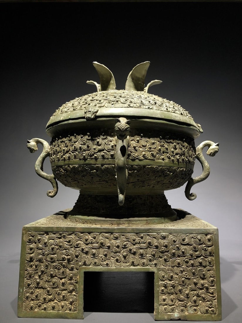 A Bronze Gui Vessel - 3