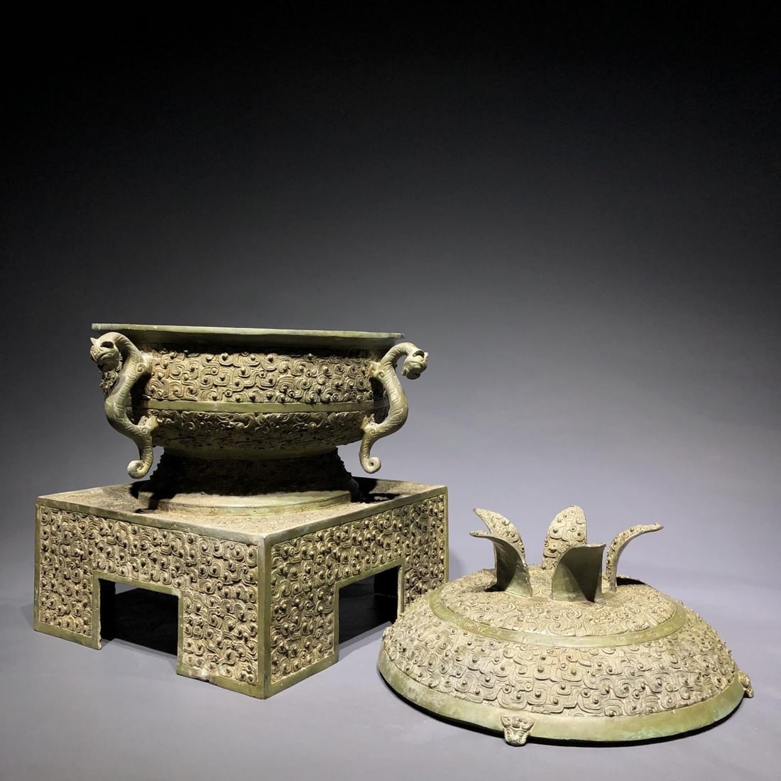 A Bronze Gui Vessel - 5