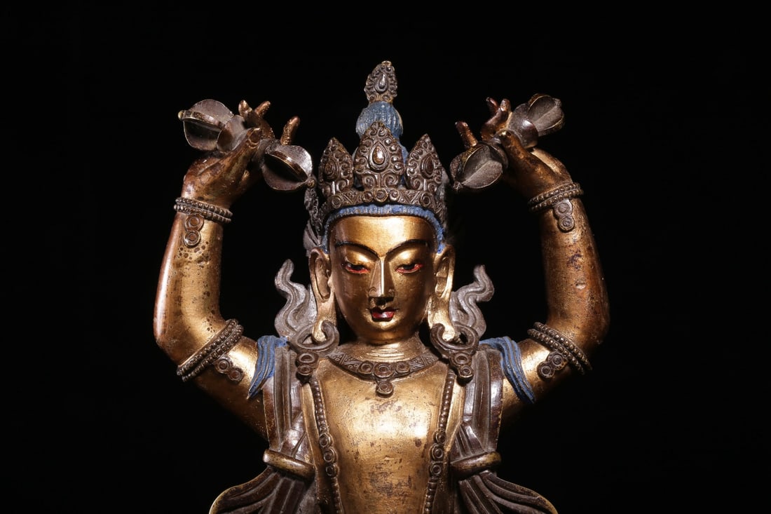 A Gilt Bronze Deity Statue - 2