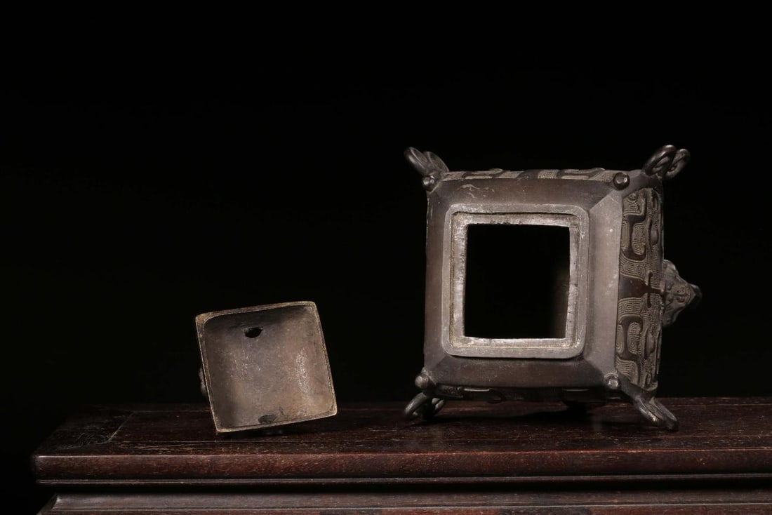 A Bronze Censer - 8