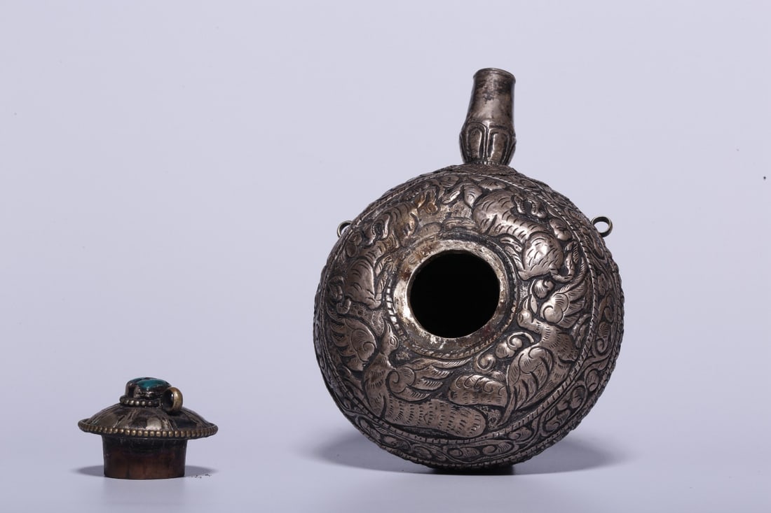 A Silver Snuff Bottle - 4