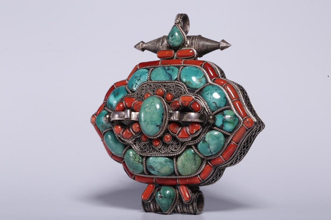 A Silver Filigree Gau Box - 4