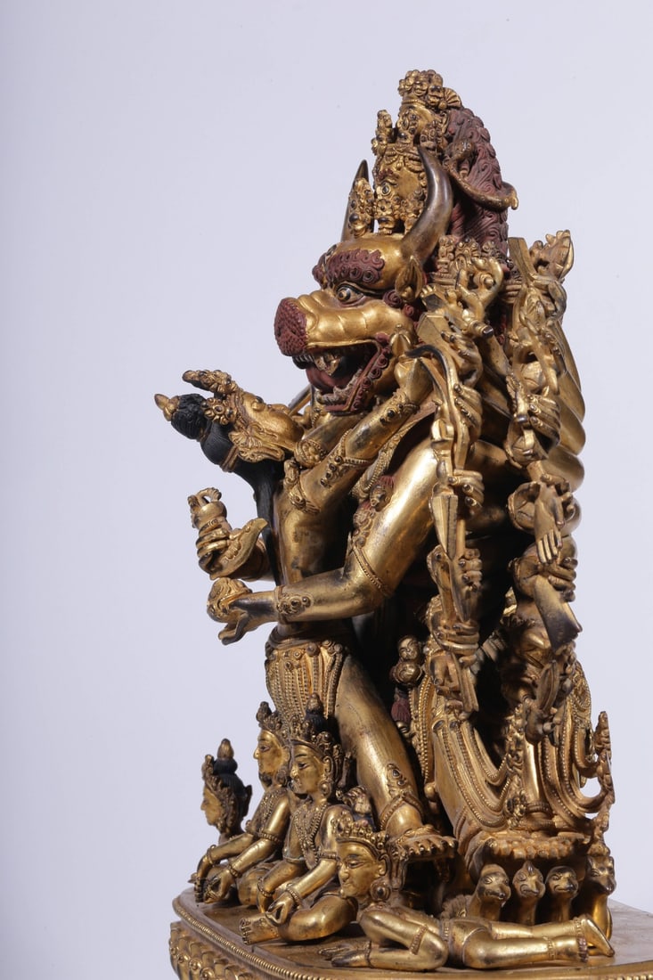 A Gilt Bronze Deity Statue - 10