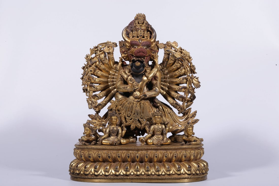 A Gilt Bronze Deity Statue (1 of 14)