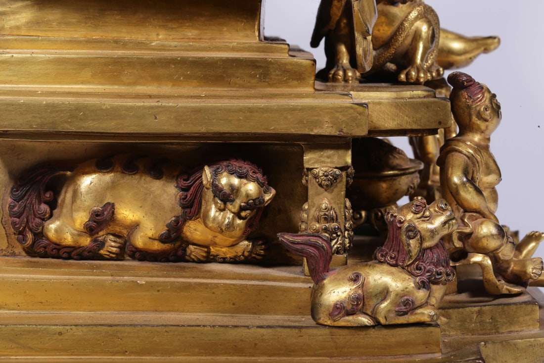 A Gilt Bronze Deity Statue - 10