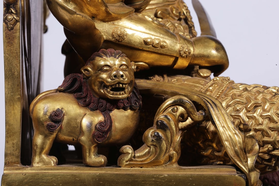 A Gilt Bronze Deity Statue - 11