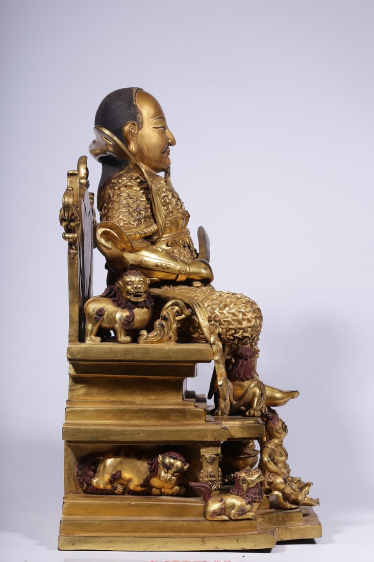 A Gilt Bronze Deity Statue - 9