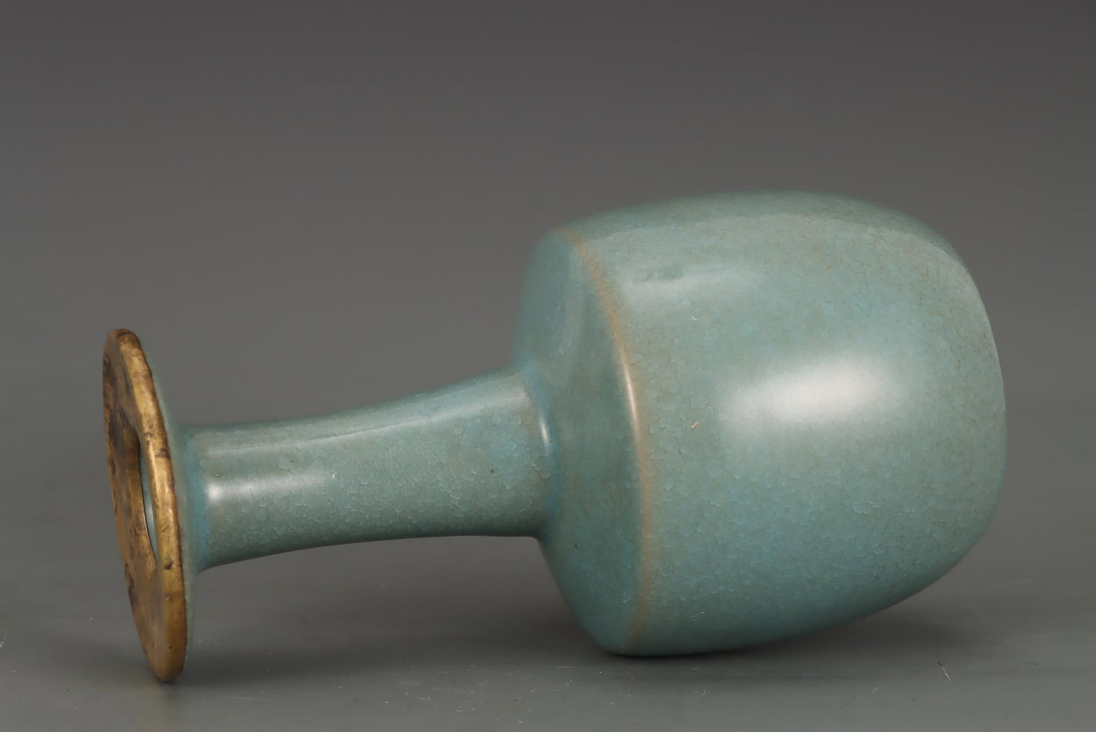 A Ru Ware Celadon Vase - 6
