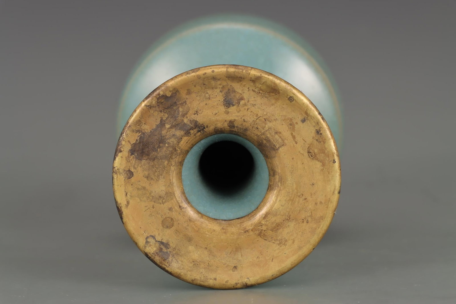 A Ru Ware Celadon Vase - 8