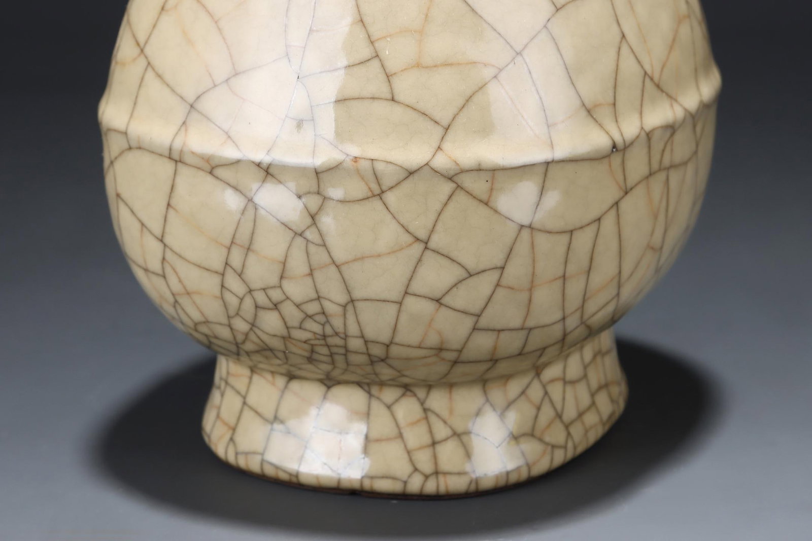 A Ge Ware Celadon Vase - 6
