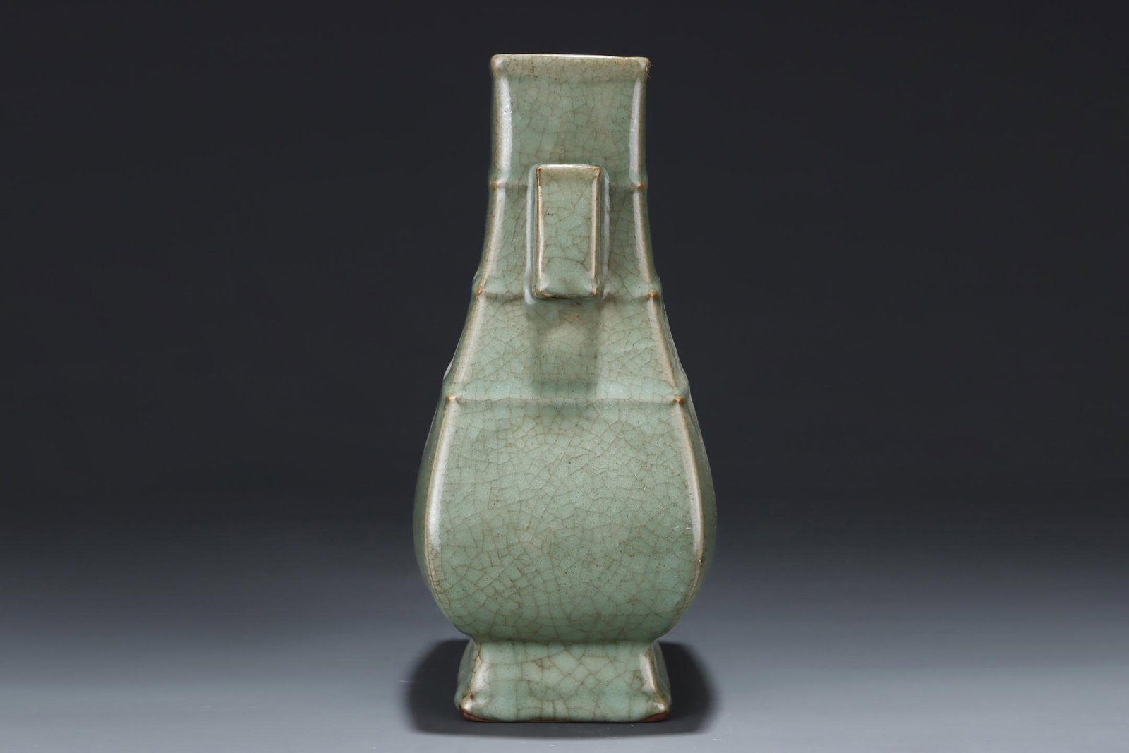 A Guan Ware Celadon Vase - 3