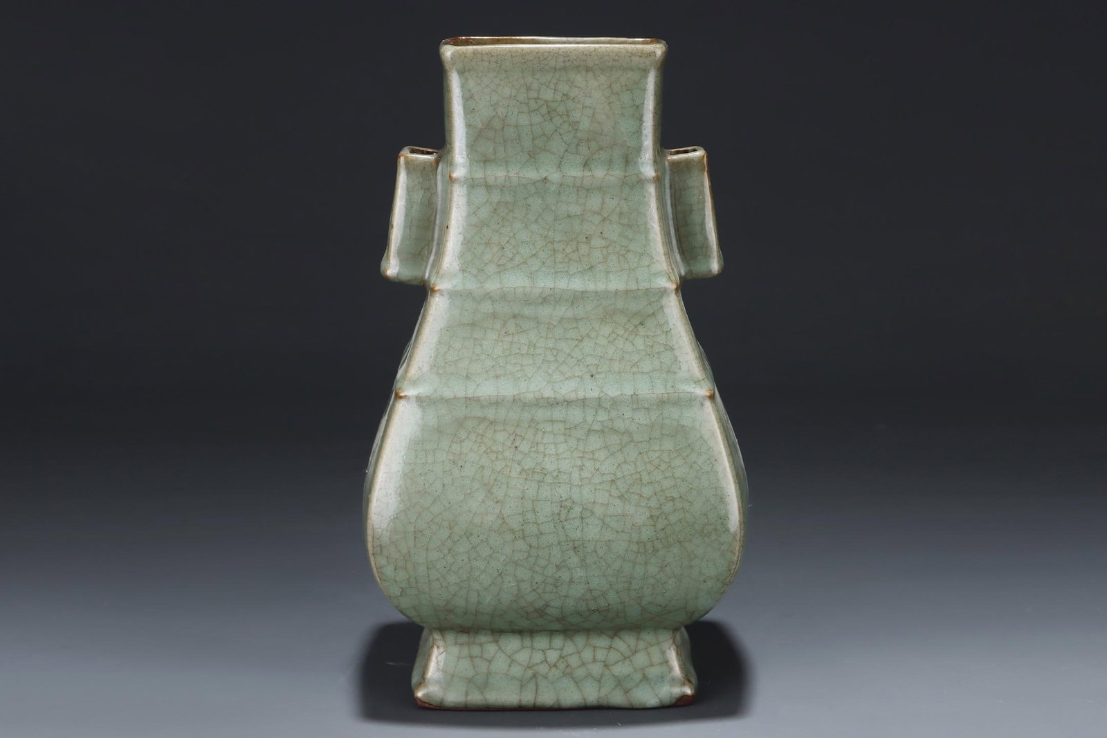 A Guan Ware Celadon Vase - 4