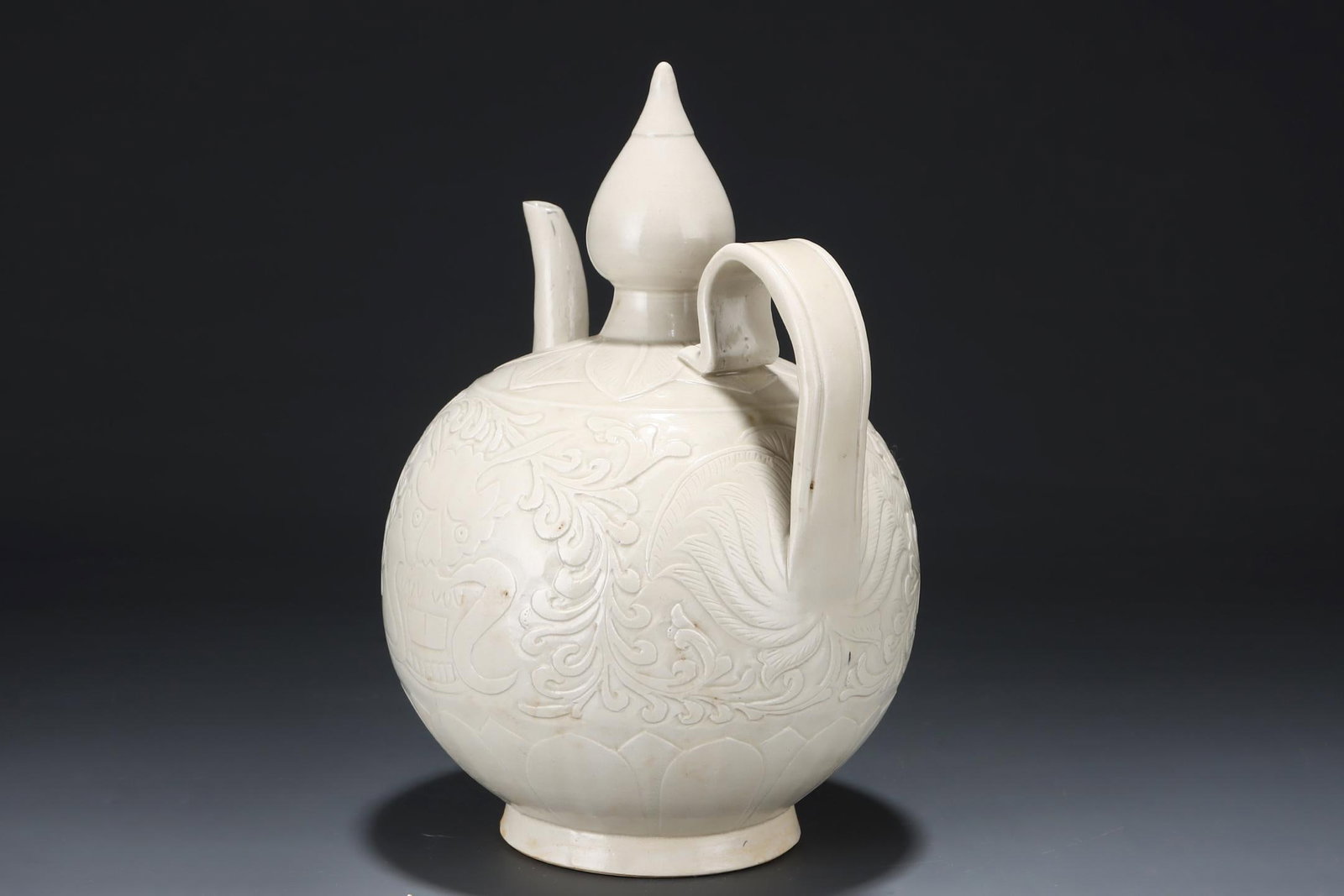 A Ding Ware Carved Ewer - 3