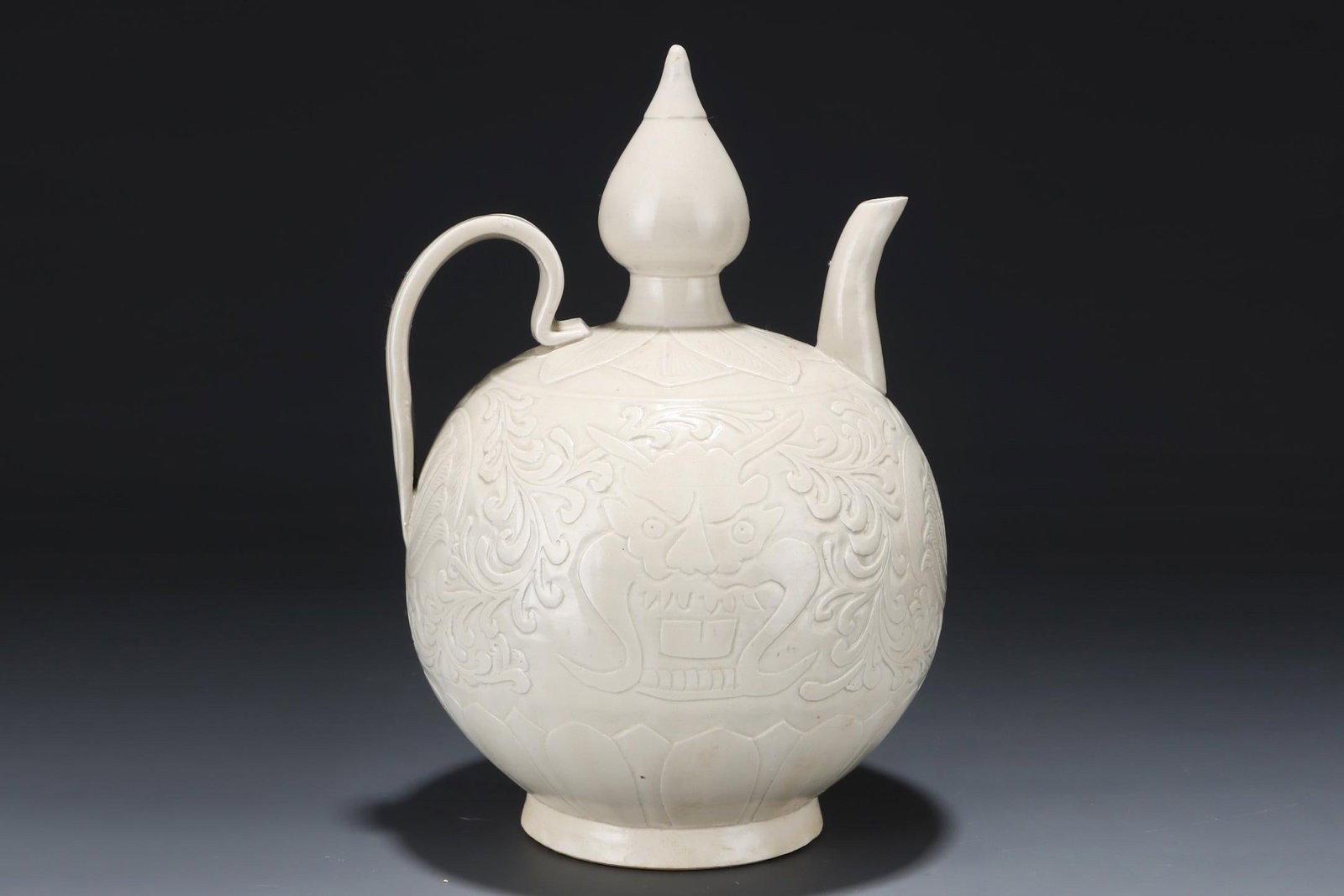A Ding Ware Carved Ewer - 4