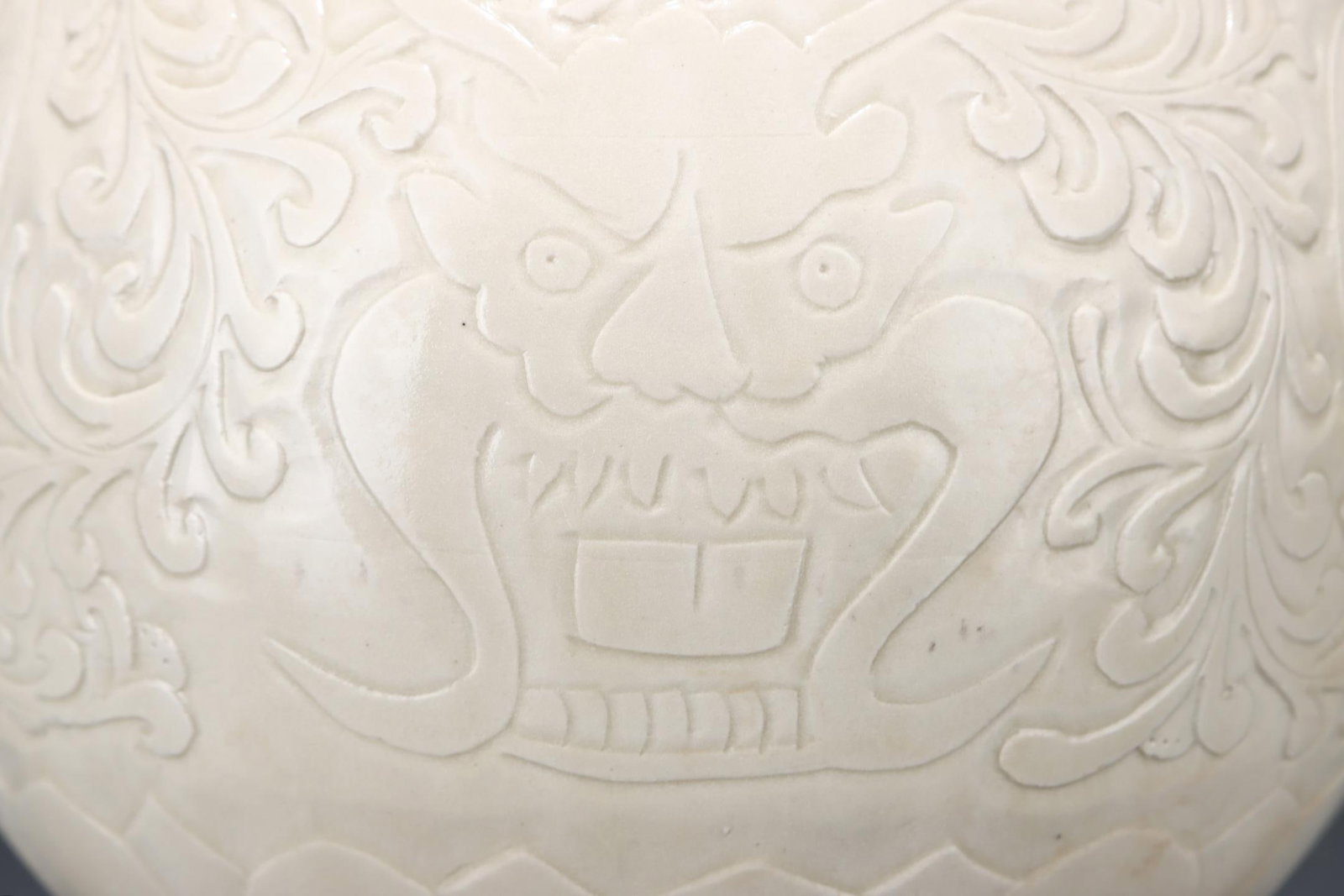 A Ding Ware Carved Ewer - 6