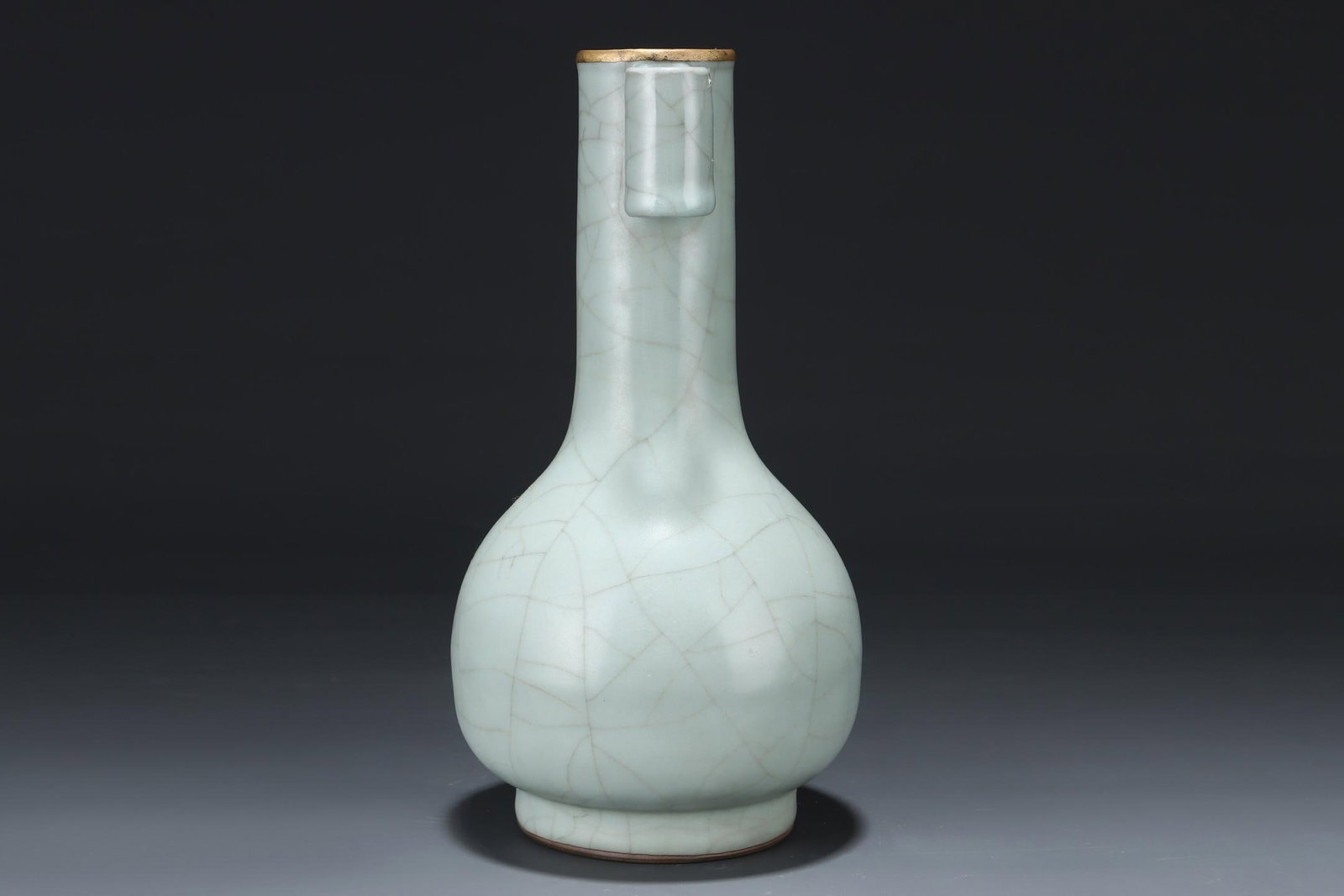 A Guan Ware Celadon Vase - 3