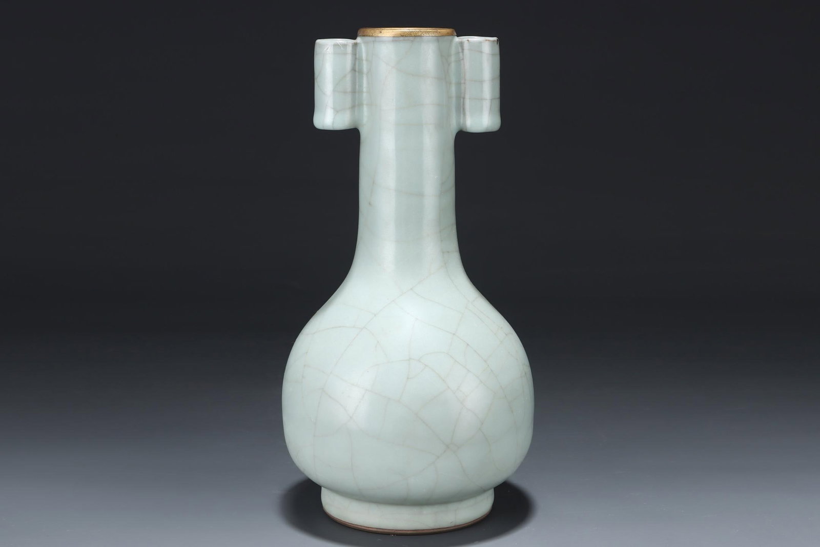 A Guan Ware Celadon Vase - 4