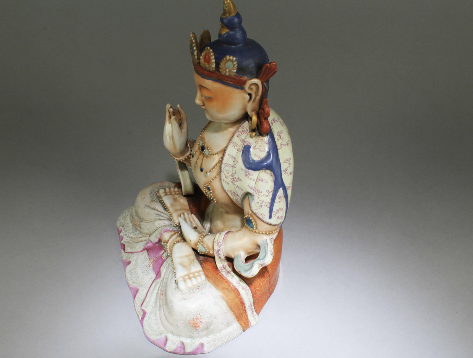 A Seated Buddha Statue - 7
