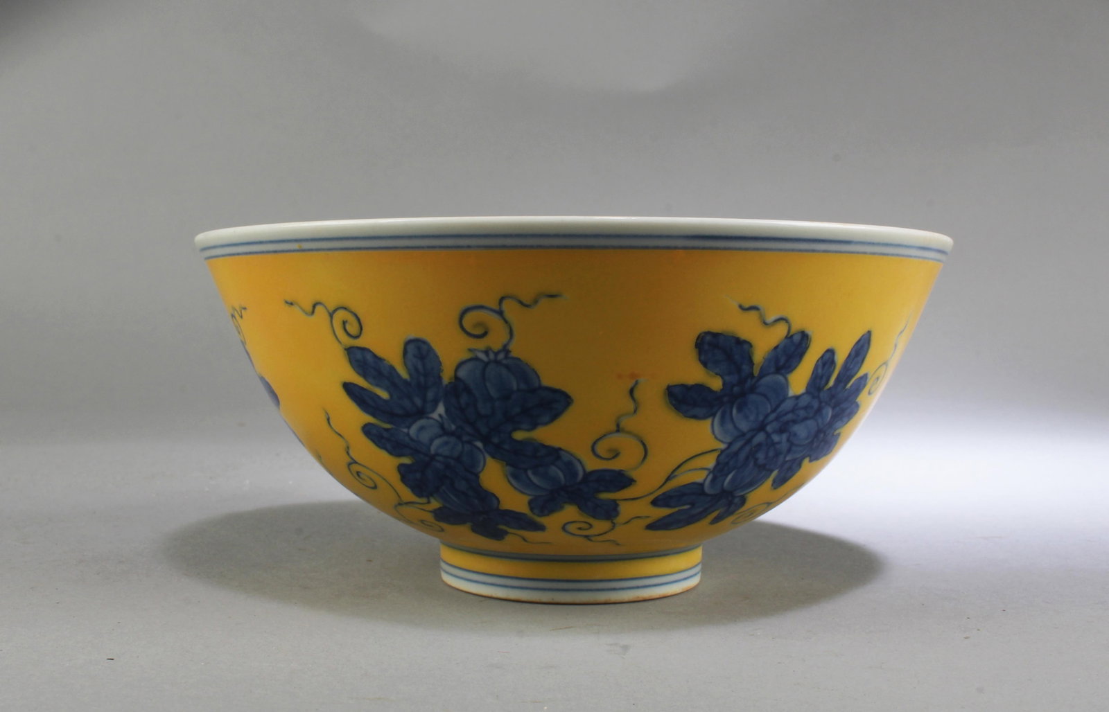 Chinese Porcelain Bowl: Chinese Porcelain Bowl. 'ChengHua' mark. Diameter: 6" Height: 2.75"