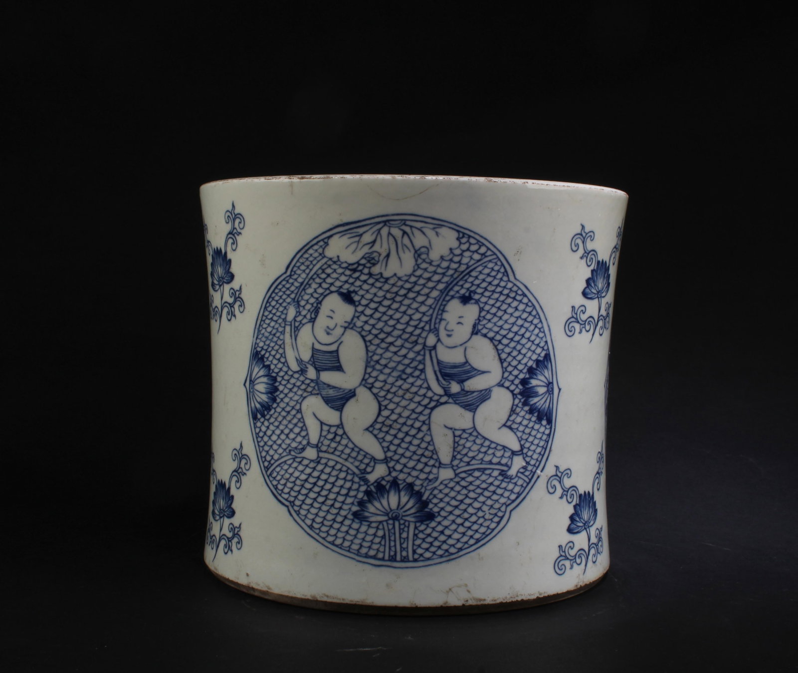 Chinese Blue & White Porcelain Brushpot: Chinese Blue & White Porcelain Brushpot. 'KangXi' mark. Diameter: 7.75" Height: 7"