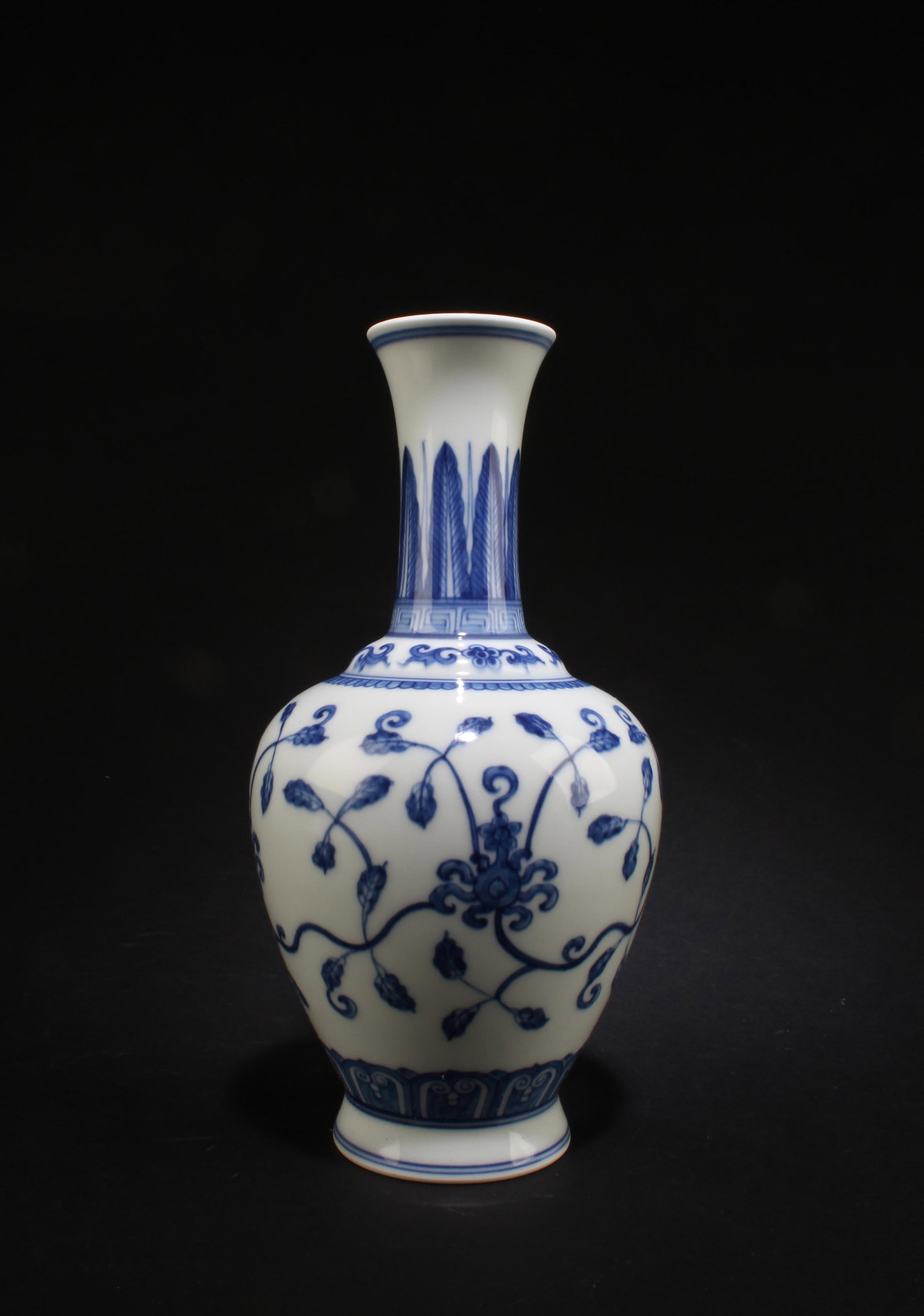 Chinese Blue & White Vase (1 of 5)