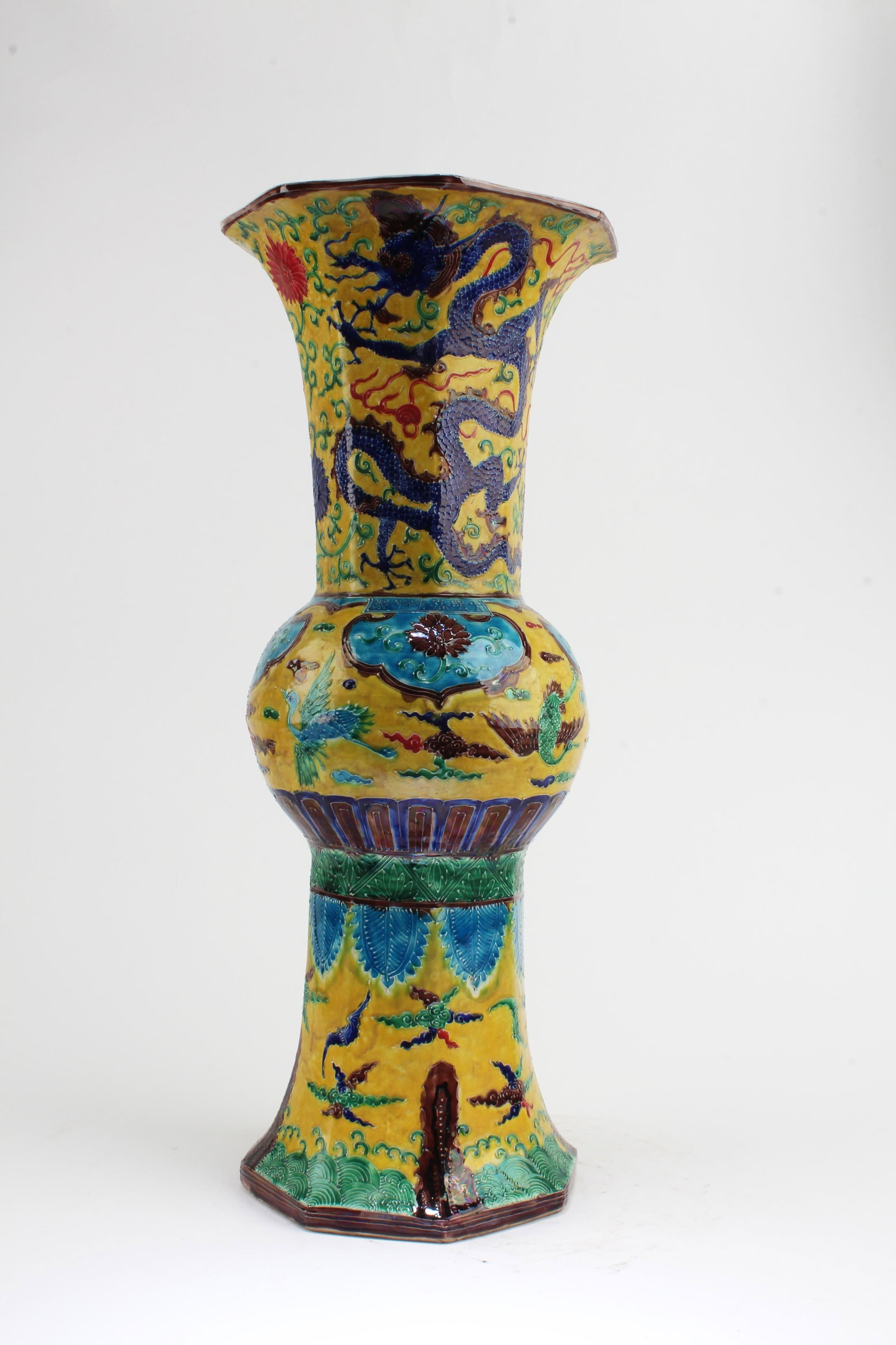 Chinese Porcelain Vase (1 of 8)