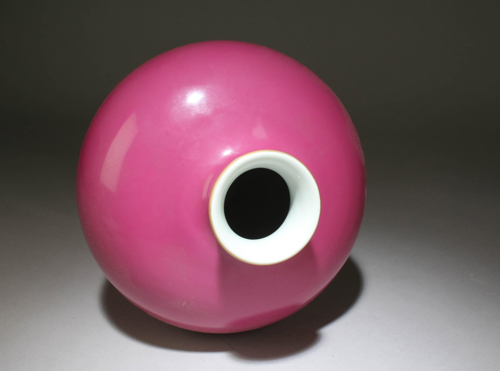 A Red Glazed Meiping Vase - 3