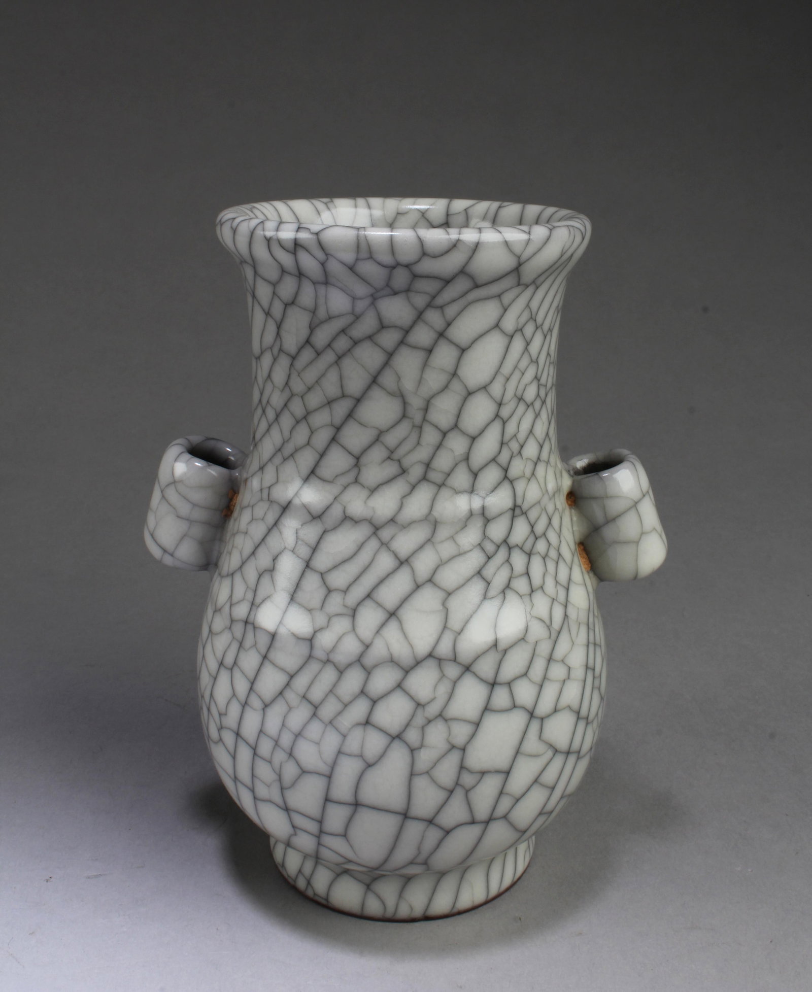 Chinese Geyao Vase: Chinese Geyao Vase. Height: 6.25"