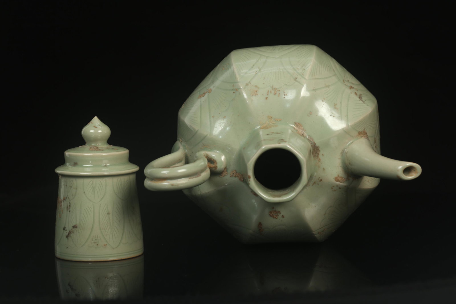 A Yaozhou Teapot - 8
