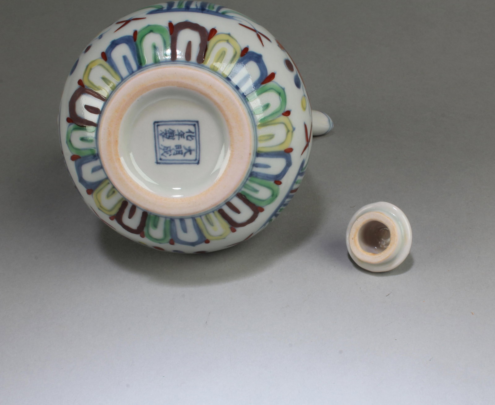 Chinese Polychrome Teapot - 6