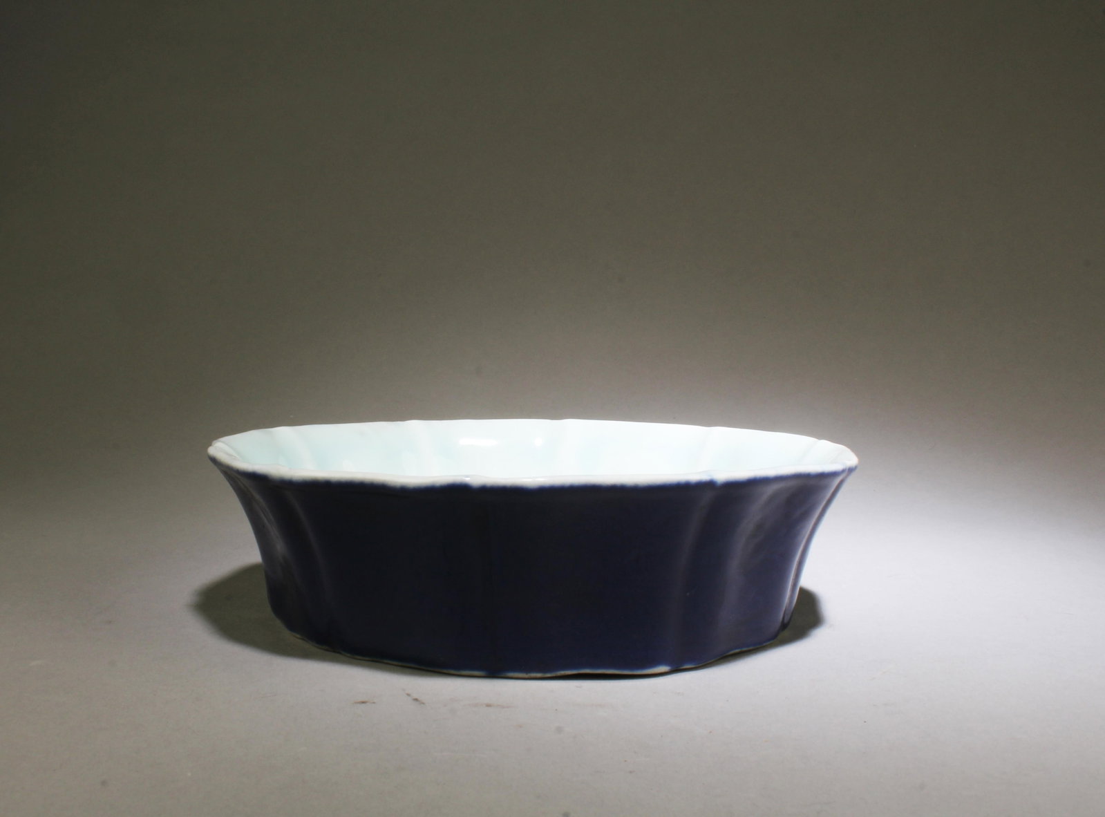 A Porcelain Brushpot - 2