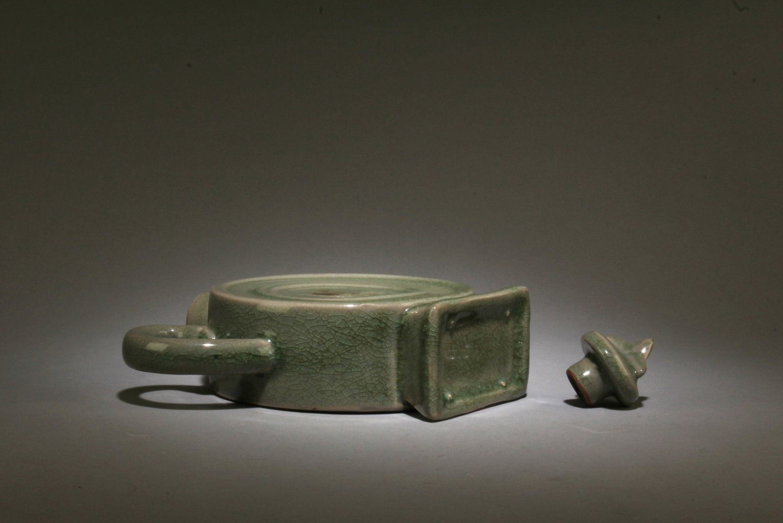 A Ruyao Pot - 8