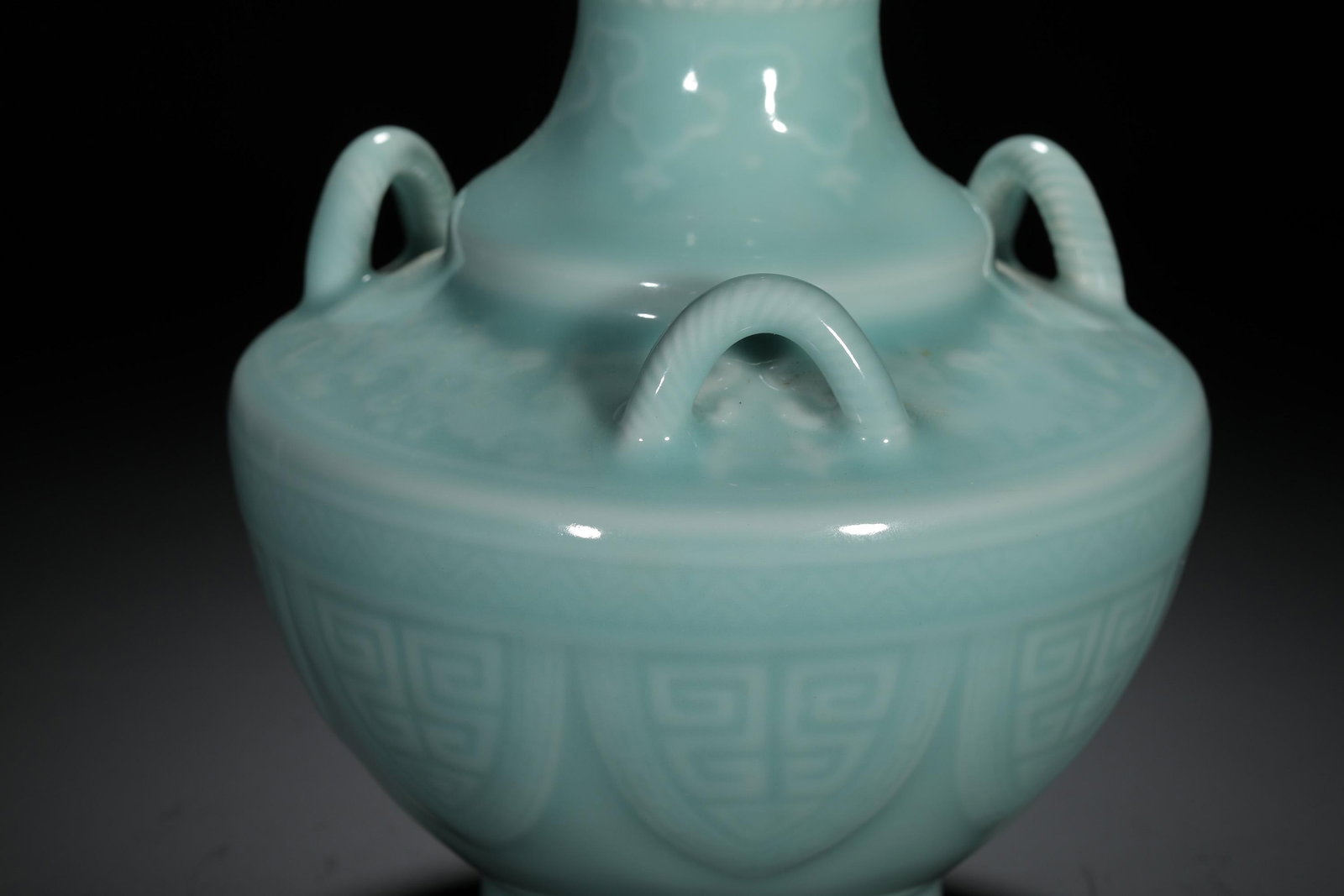 Green-Glazed Cord-Pattern Vase - 3