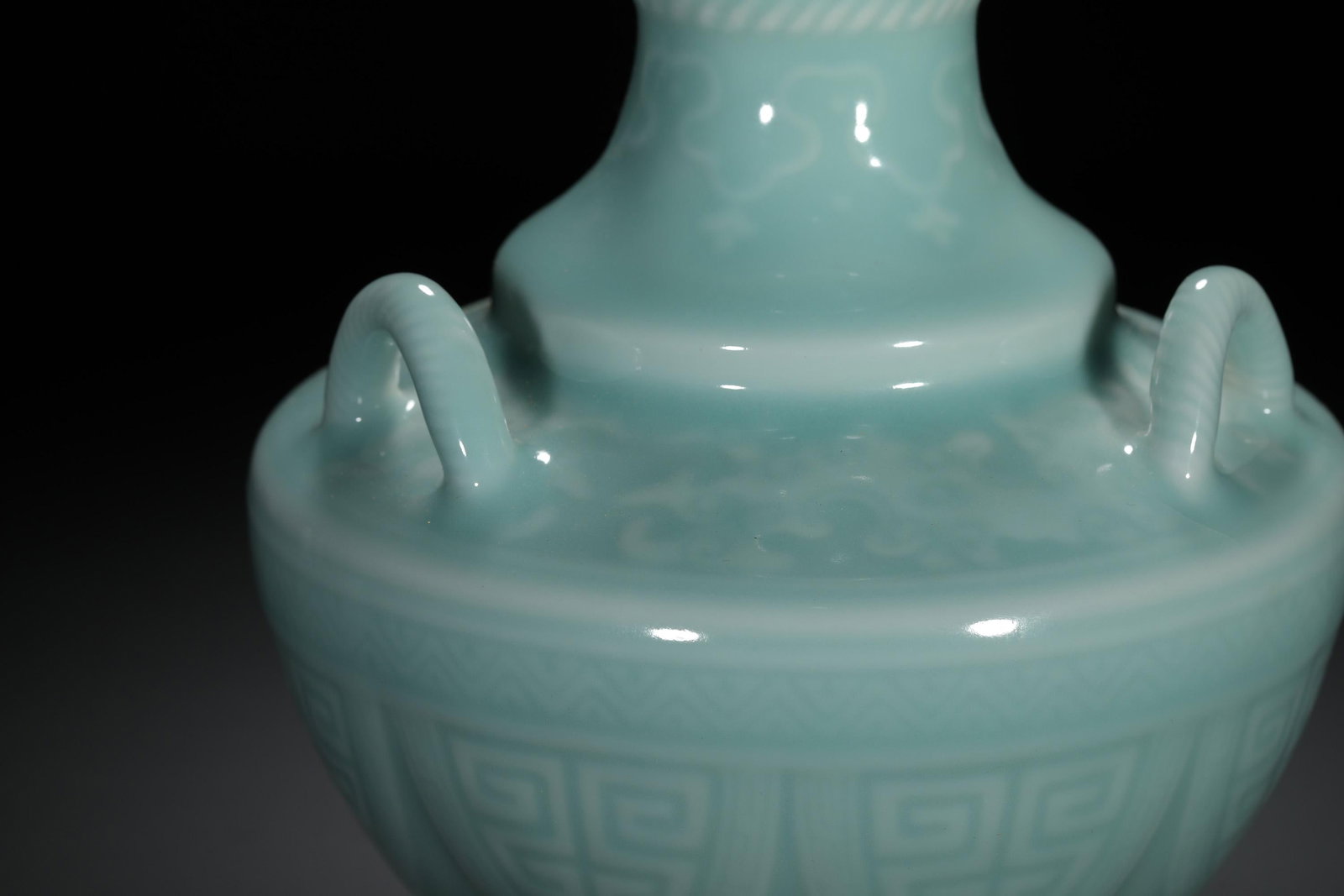 Green-Glazed Cord-Pattern Vase - 5